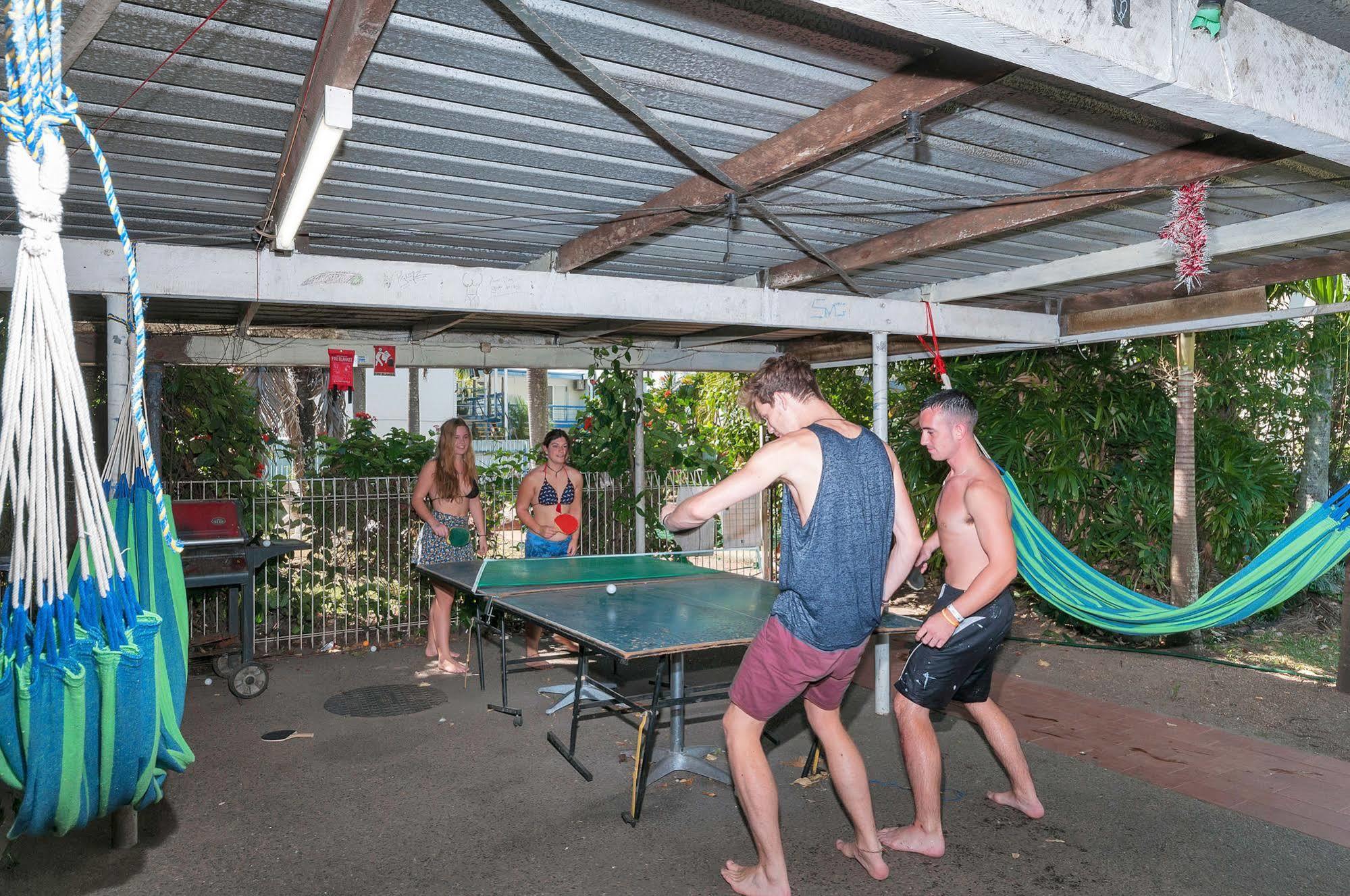 Reef Backpackers Vandrarhem Cairns Exteriör bild