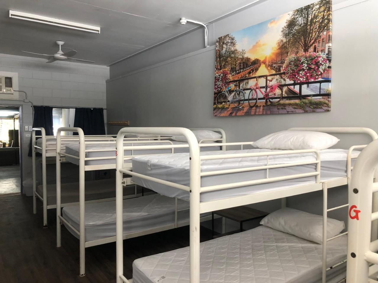 Reef Backpackers Vandrarhem Cairns Exteriör bild